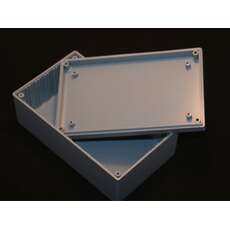 Gabinete de plástico con tapa
