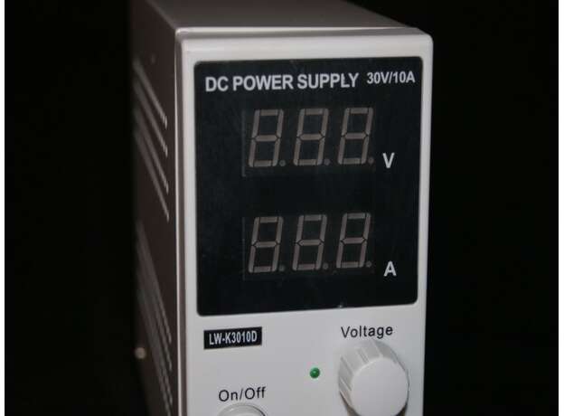 Fuente regulable de 0 a 30v 10A LW-K3010D