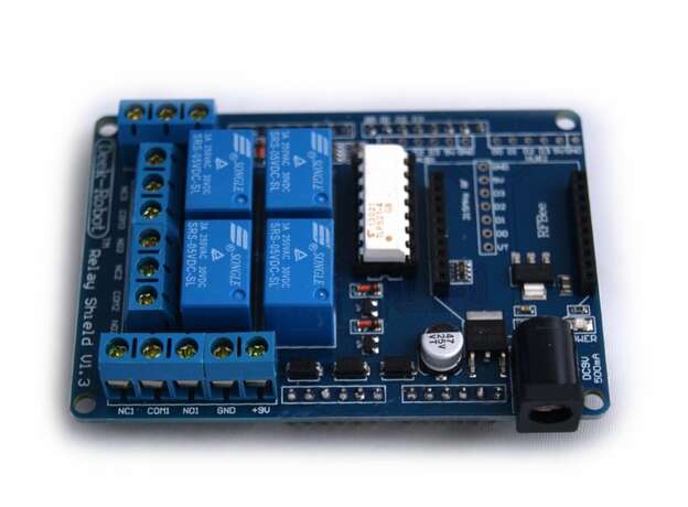 Shield de relevadores para tarjeta Arduino