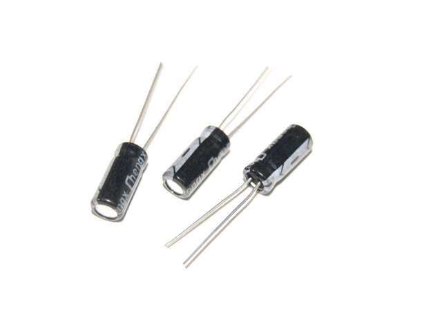 Vista grupal. Capacitor electrolítico 0.1uF 50V